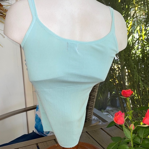 Pretty bead and sequins Tank - Picture 3 of 3